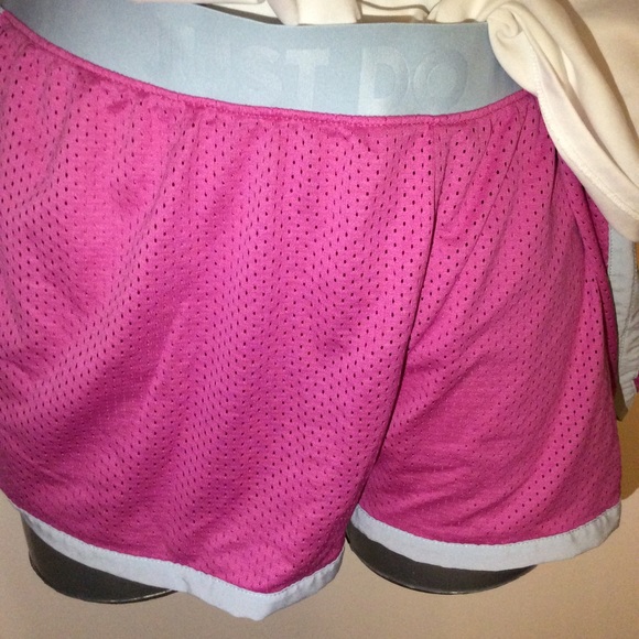 Nike dri-fit reflective shorts pink - XL - Picture 5 of 7